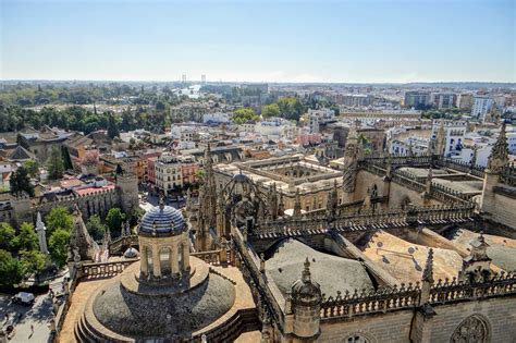 Sevilla - ShanzaCarly