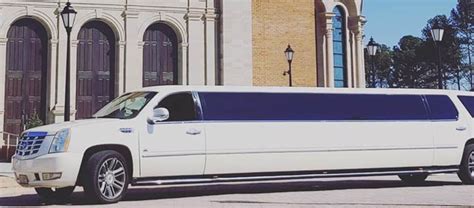 Wedding limousine service tips