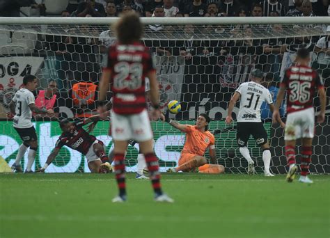 Corinthians E Flamengo Ficam No Empate Sem Gols Em Itaquera