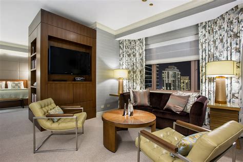 Fairmont Grand Suite – Fairmont Chicago