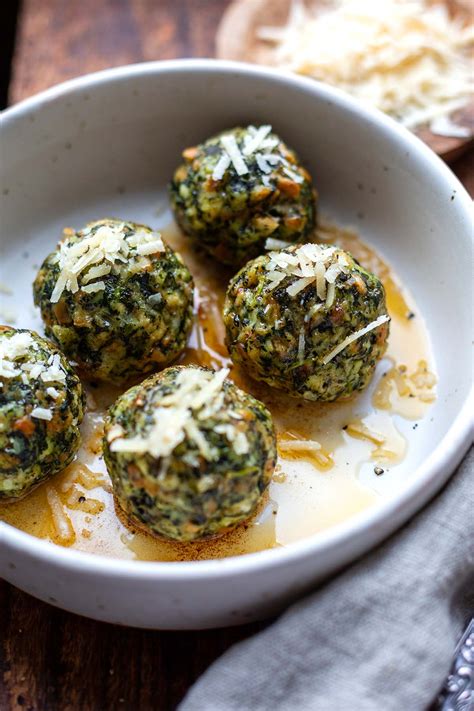 Südtiroler Spinatknödel mit Parmesan gelingsicher Kochkarussell