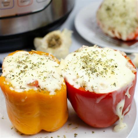 Instant Pot Stuffed Peppers | RecipeLion.com