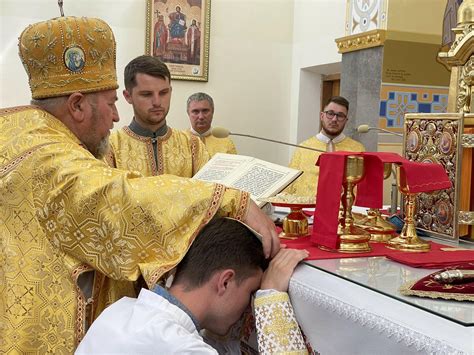 Дияконські свячення відбулися у Зарваниці - Марійський духовний центр ...