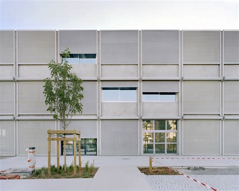 Gallery of Innovation Hall / MUOTO - 3