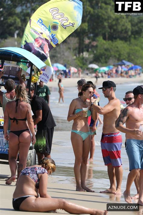 Alessandra Ambrosio Sexy Seen Flaunting Her Hot Body In A Bikini At The Beach In Florianopolis