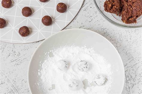 Classic Kentucky Bourbon Balls Recipe