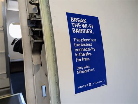 I Tested Starlink on a United Airlines Flight: It's Fast and Steady