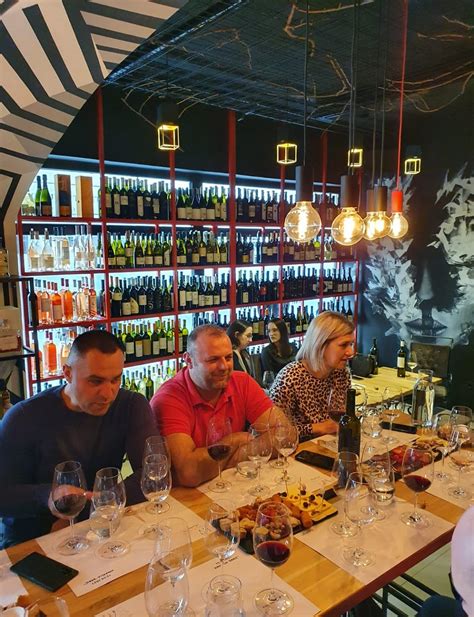 Wine Rakija Bar Shop Recenzije Fotografije Radno Vrijeme