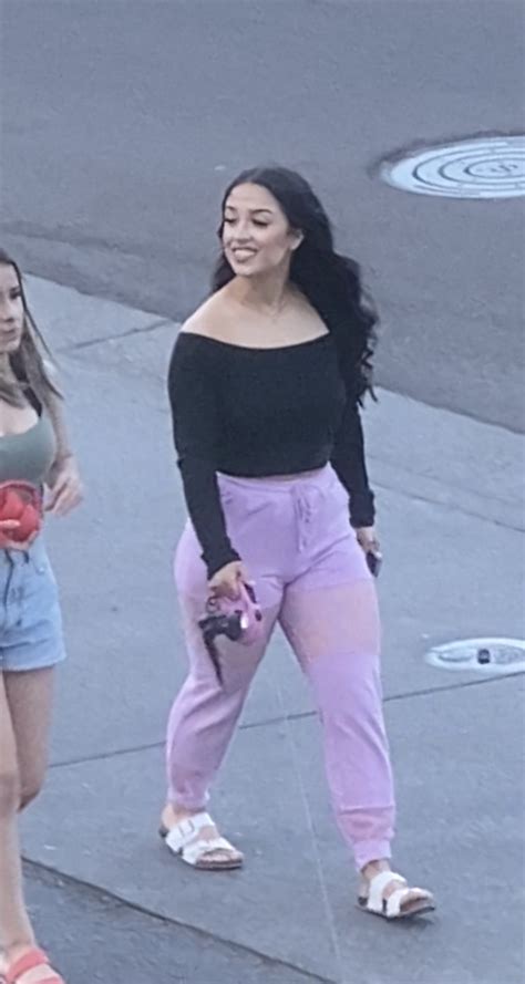 Super Hot Latina Face Ass Roaming The Neighborhood OC Spandex Leggings Yoga Pants Forum