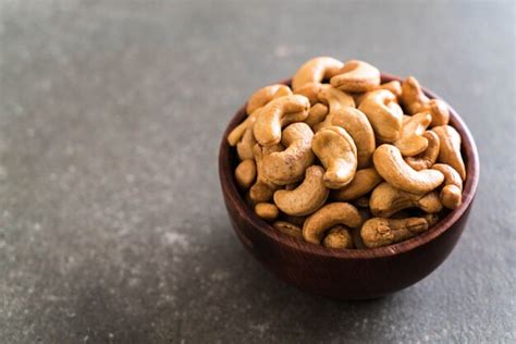 Premium Photo | Roasted cashew nuts