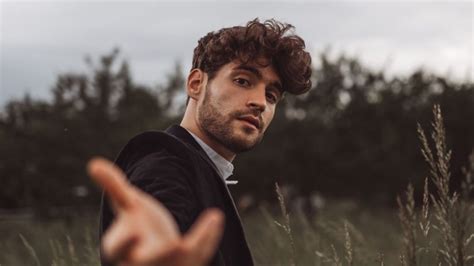 Chi Matteo Faustini La Biografia Del Cantautore Imusicfun