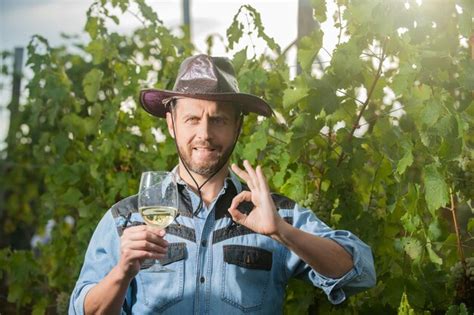 Sommelier Agricultor Beber Vino Aplausos Vi Ador Bebiendo Macho