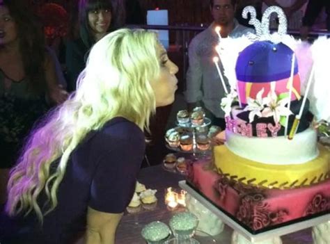 Britney Spears Elle F Te Encore Son Anniversaire Et La Fin De Sa