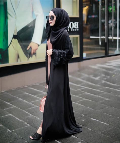 Latest Dubai Style Black Abayas Zahrah Rose Black Abaya Designs