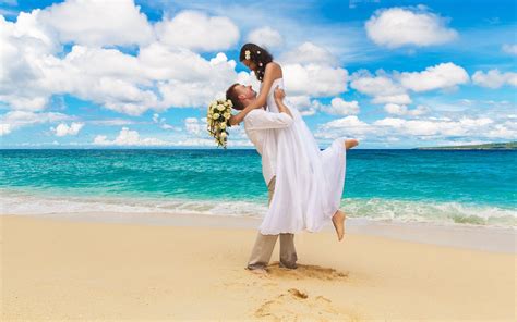 Wedding Pictures On The Beach Happy Married Couple Romantic Wallpaper