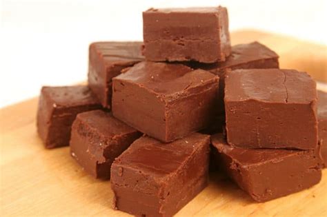 Classic Fudge Recipe Without Condensed Milk | Treat Dreams