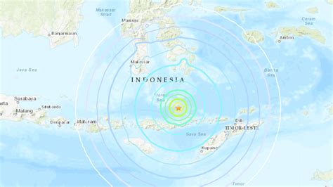 Terremoto De Magnitud 73 Sacude Indonesia Cnn