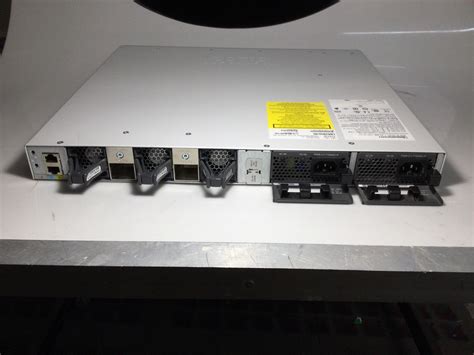 Switch Cisco Catalyst 9300 Series 9300l 48 Poe 4x10g Model C9300l