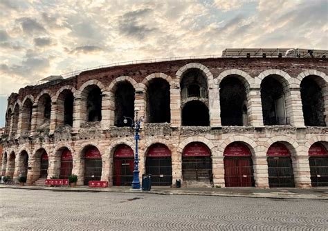 Verona: Architecture of the Striped City - Lions in the Piazza