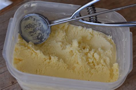 Rich, golden clotted cream ice cream - Holly's Pinny