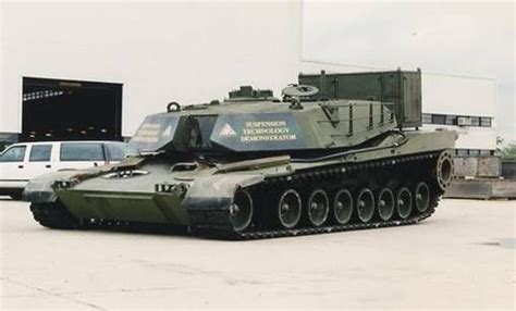 Interesting Abrams with prototype hydro-pneumatic suspension : TankPorn ...