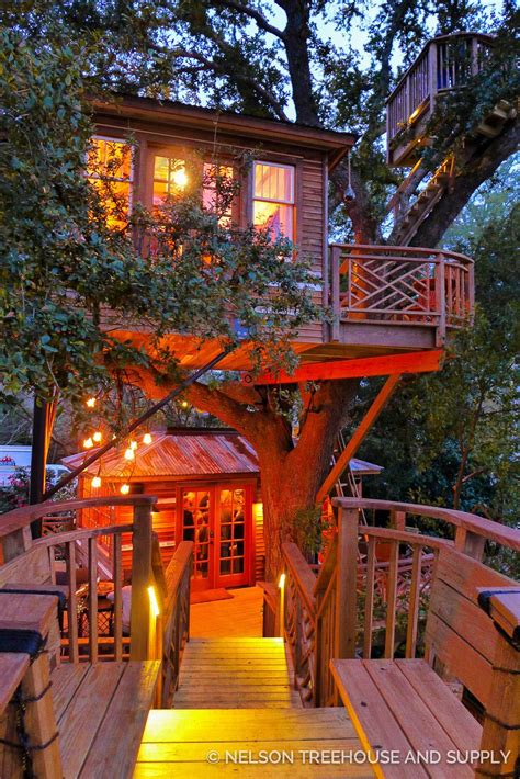 Triple Decker Record Setter Treehouse | Cool tree houses, Tree house ...