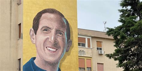 Palermo Padre Puglisi Torna Nella Sua Brancaccio Realizzato Un Murale