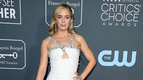 Top 10 Emily Blunt Hot And Sexy Photos