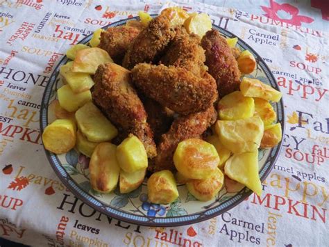 Ali Di Pollo Croccanti Con Patate Al Forno Ricette Della Nonna