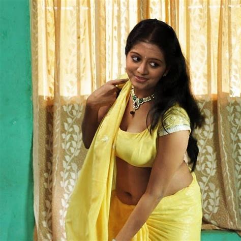 Kerala Desi Homely Hot Aunty Saree Pose Gallery Photos Hot Sex Picture