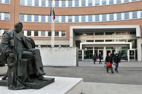 Limputata Si Addormenta In Aula E Guai A Svegliarla