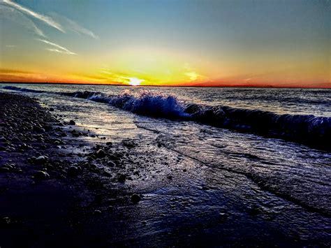 Salida y puesta de sol de Sarnia Harbour, Sarnia, ON, Canadá