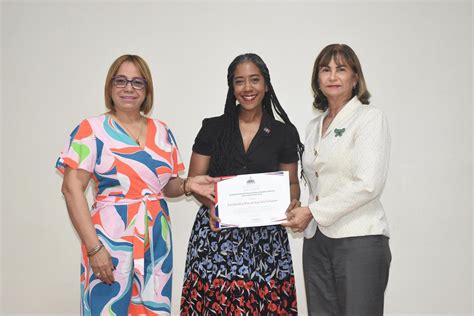 Mescyt Entrega Certificados A Participantes Del Cuarto Diplomado De