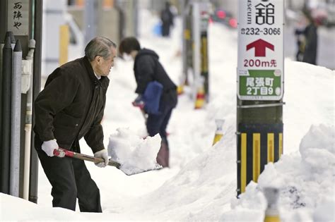 日本多地连降大雪