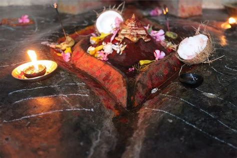 Goddess Kamakhya Devi Temple | Yoni Temple That Worships The Menstruating Goddess