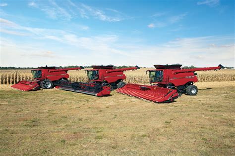 Case IH predstavil nové kombajny Axial Flow 250 Roľnícke noviny