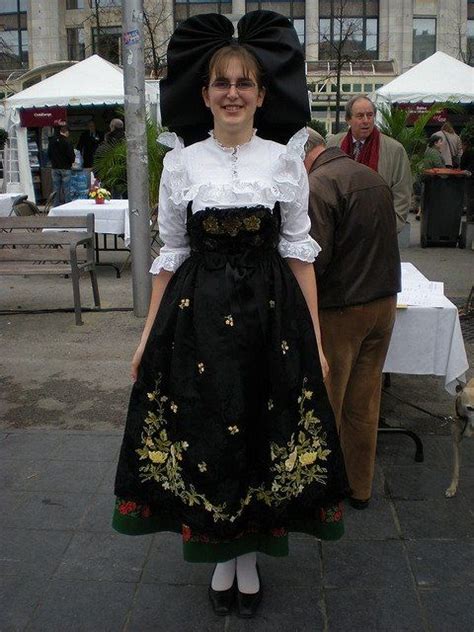 Традиционная одежда Эльзаса, Франция Traditional French Clothing ...