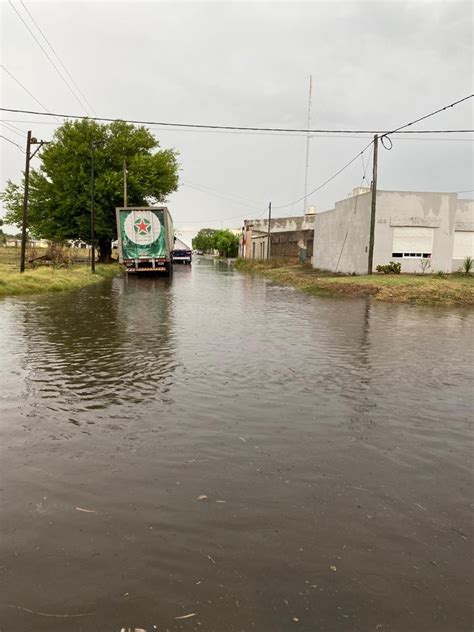 Calles Y Avenidas Inundadas Por La Lluvia En La Tarde De Ayer La