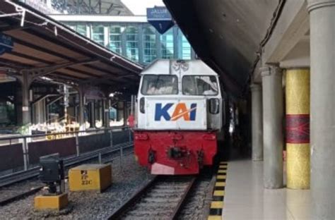 Jalur Kereta Cibatu Garut Beroperasi Percepat Pergerakan Manusia Dan