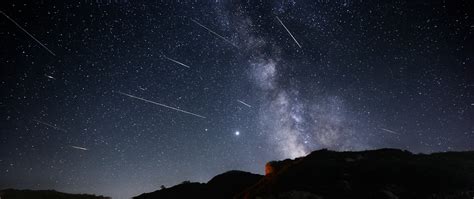 10 Fascinating Facts About Meteoroids: What You Need to Know - Facts Vibes