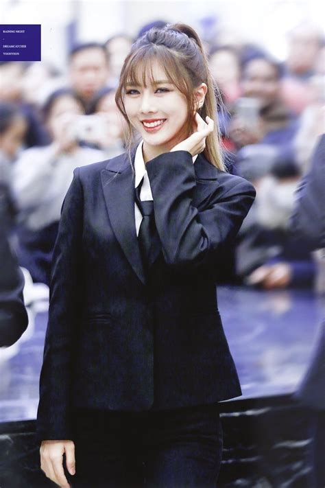 Dreamcatcher Kim Yoohyeon 김유현 Suit And Tie 180127 유현 드림캐쳐 포니테일 씩씩섹시