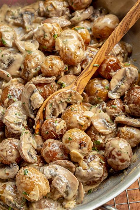 Mushroom Potatoes With Creamy Parmesan And Garlic Sauce Let The Baking Begin