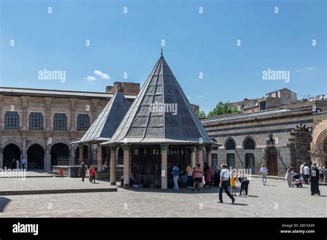 Diyarbakir Ulu Mosque Located In Turkey Is A Historical Monument