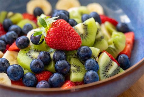 15 Best Fruits For Weight Loss According To A Dietitian