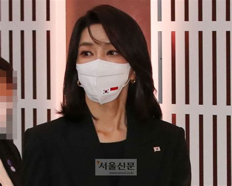 ‘김건희 여사 쥴리 의혹 Sns에 올린 추미애 무혐의 서울신문