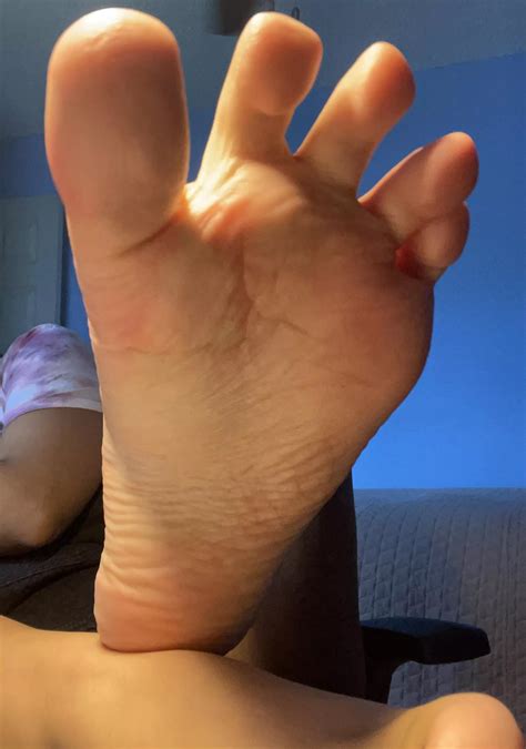 Happy Sunday Nudes FeetInYourFace NUDE PICS ORG