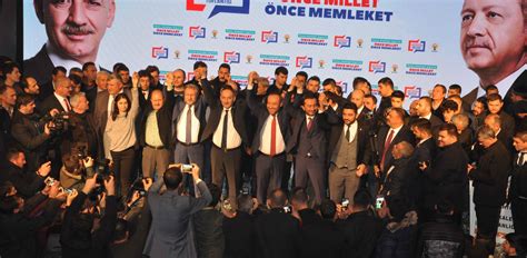 AK Parti ilçe başkan adaylarını tanıttı