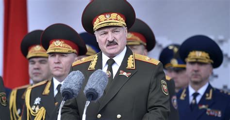 Bielorussia Proteste Contro Il Presidente Lukashenko Che Vuole Essere