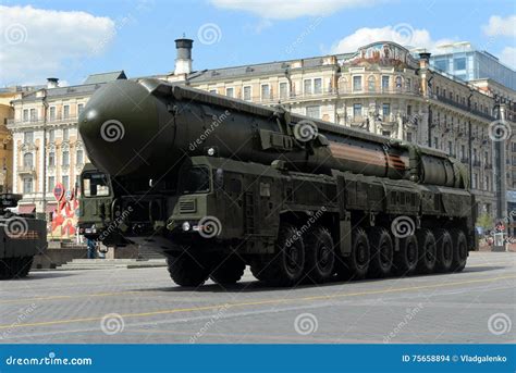 The RS-24 Yars or Topol-MR is a Russian MIRV-equipped, Thermonuclear ...