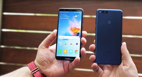 Unboxing The Honor 7X – iGyaan Network